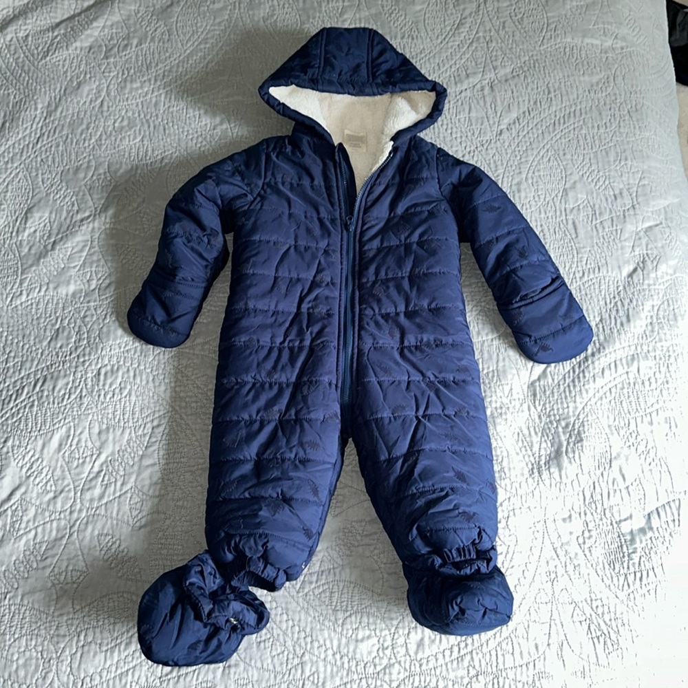 Baby boy snow suit. 12 months. Navy.